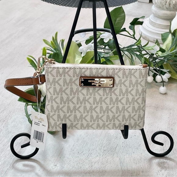 Michael Kors Jet Set Wristlet💛NWT💛 - Picture 3 of 7